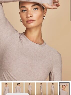 Beyond yoga featherweight peekaboo pullover in chai size small